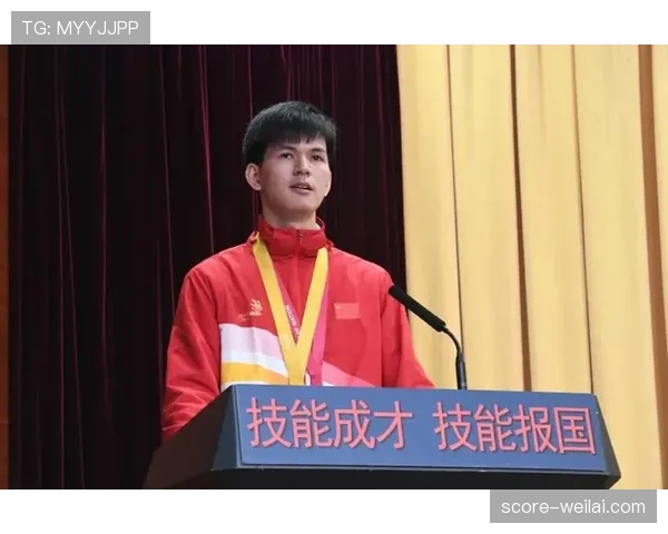 厄德高如何从天才少年蜕变为球队核心：荣誉背后的成长逻辑